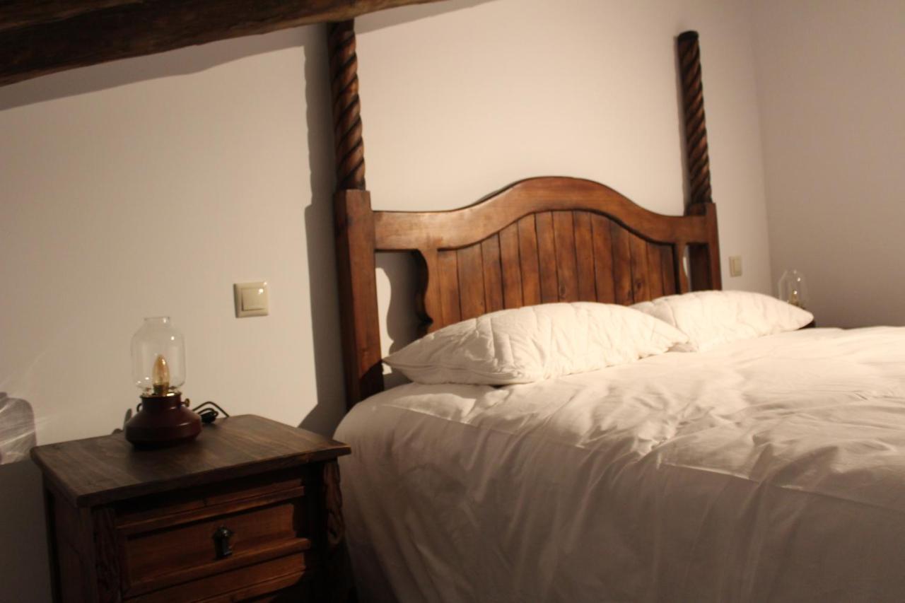 Apartamentos Rurales 'Los Soportales' Tendilla ภายนอก รูปภาพ