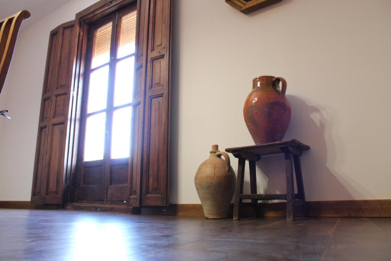 Apartamentos Rurales 'Los Soportales' Tendilla ภายนอก รูปภาพ
