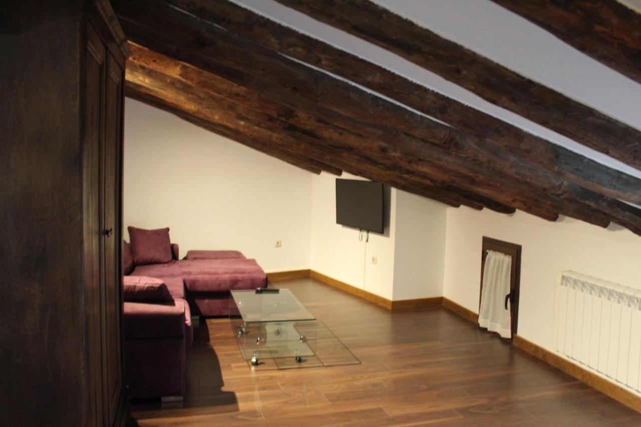 Apartamentos Rurales 'Los Soportales' Tendilla ภายนอก รูปภาพ