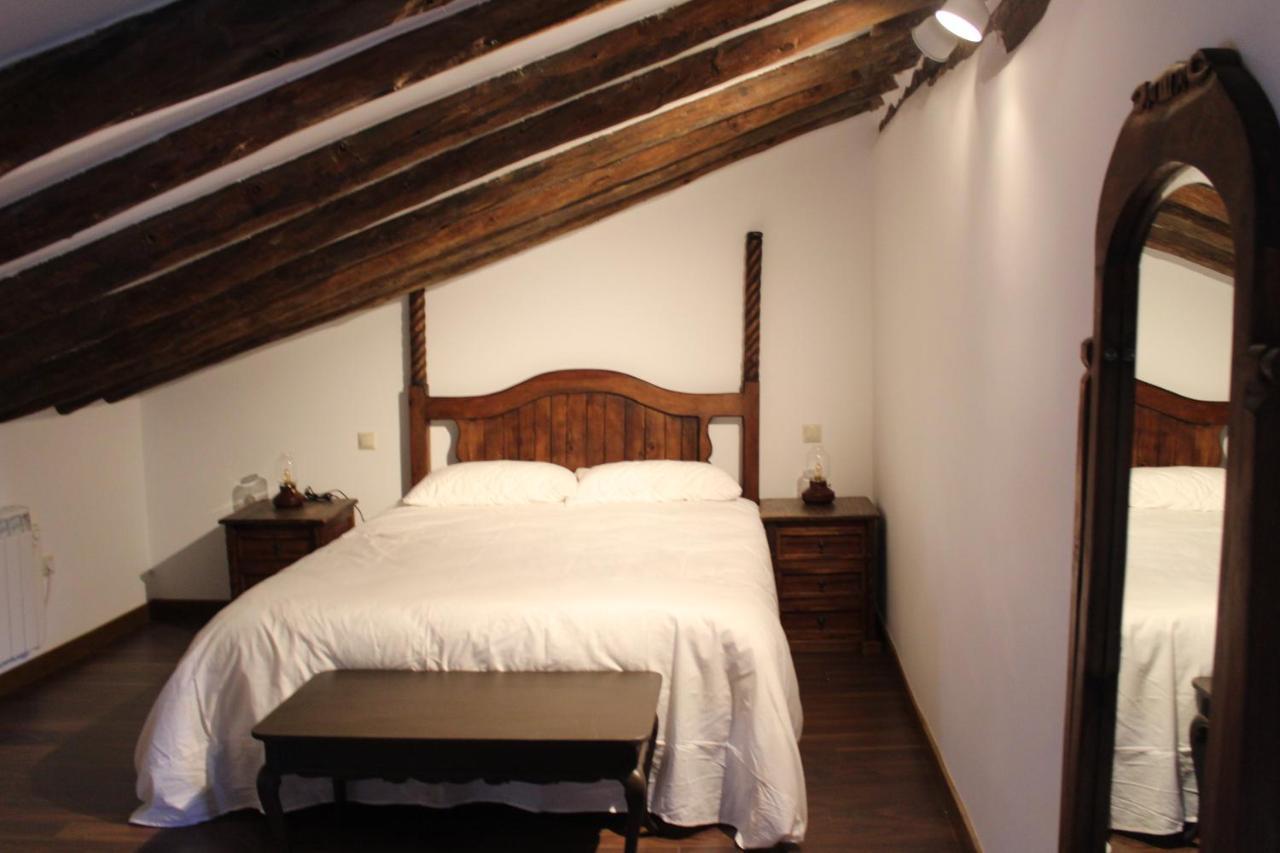 Apartamentos Rurales 'Los Soportales' Tendilla ภายนอก รูปภาพ
